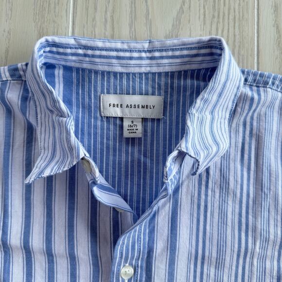 Free Assembly Boy's Small (6/7) Striped White Blue Button Dress Shirt - Picture 2 of 8